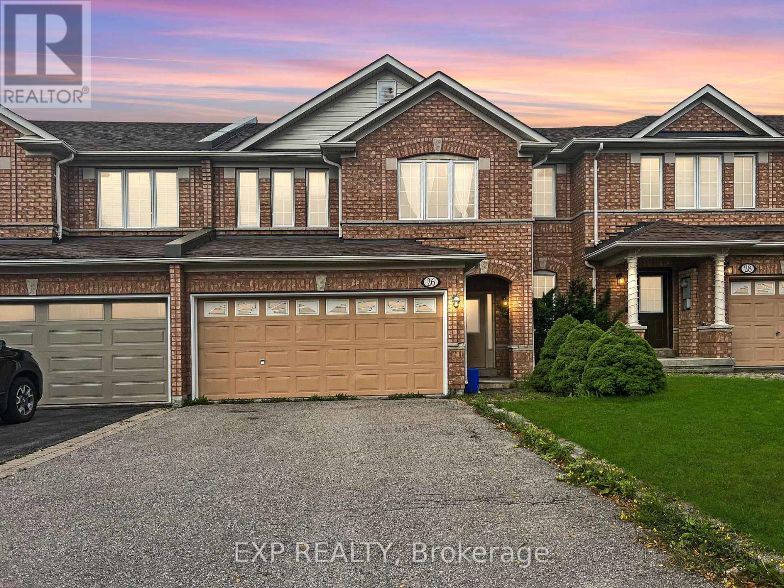 Upper - 26 Millcliff Circle, Aurora, ON - Outdoor With Facade