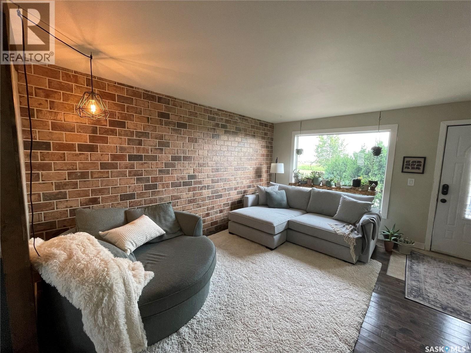 108 Front Street N, Pense, SK - Indoor Photo Showing Living Room
