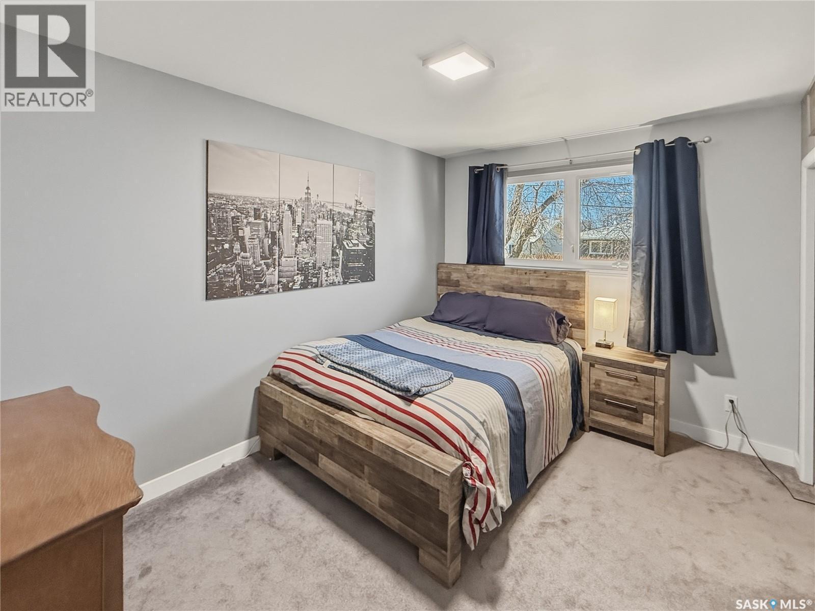 300 Ash Place, Swift Current, SK - Indoor Photo Showing Bedroom