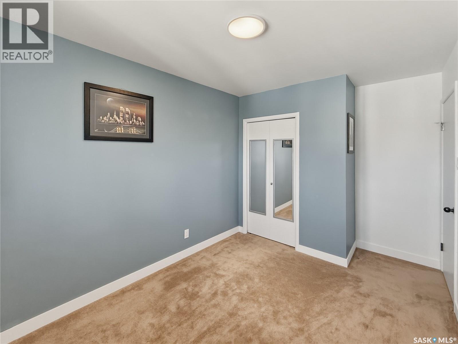 300 Ash Place, Swift Current, SK - Indoor Photo Showing Other Room