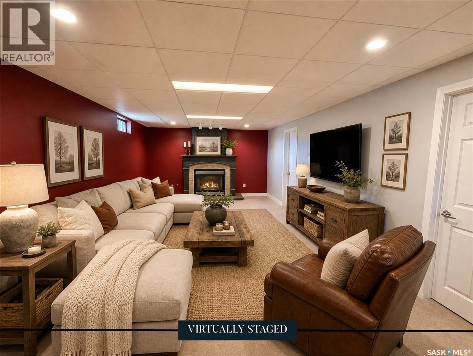 300 Ash Place, Swift Current, SK - Indoor With Fireplace