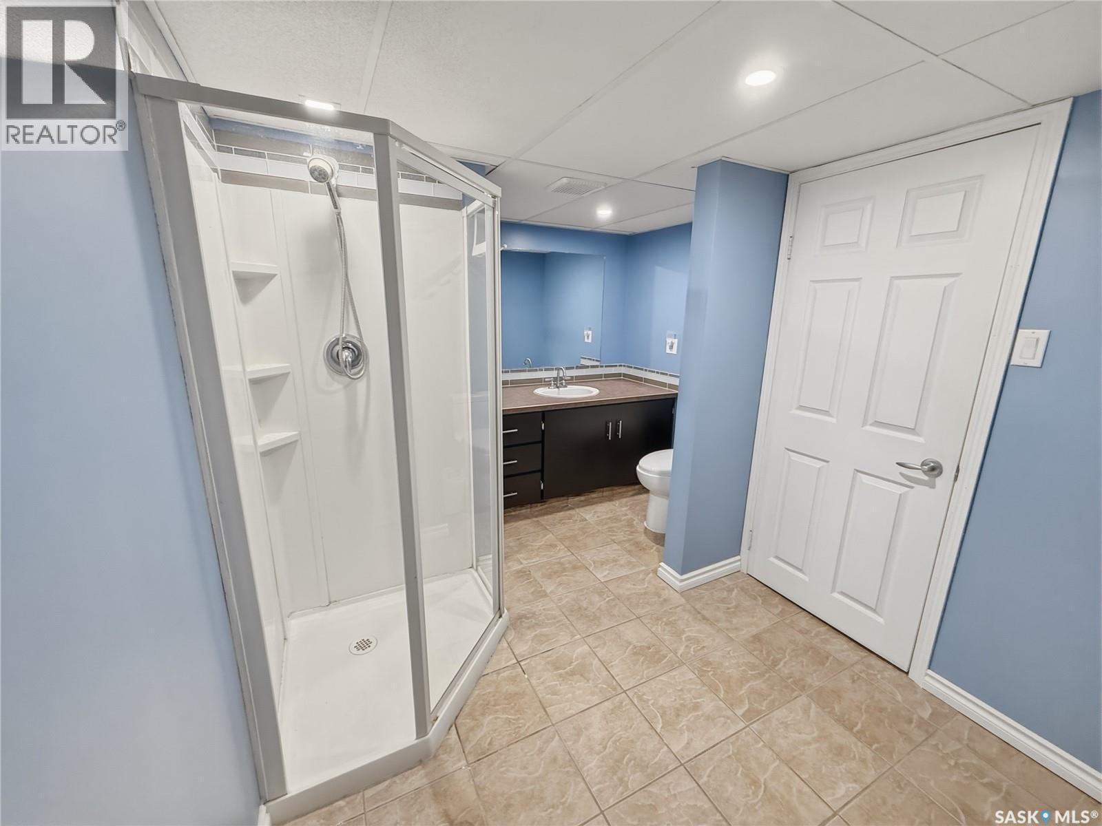 300 Ash Place, Swift Current, SK - Indoor