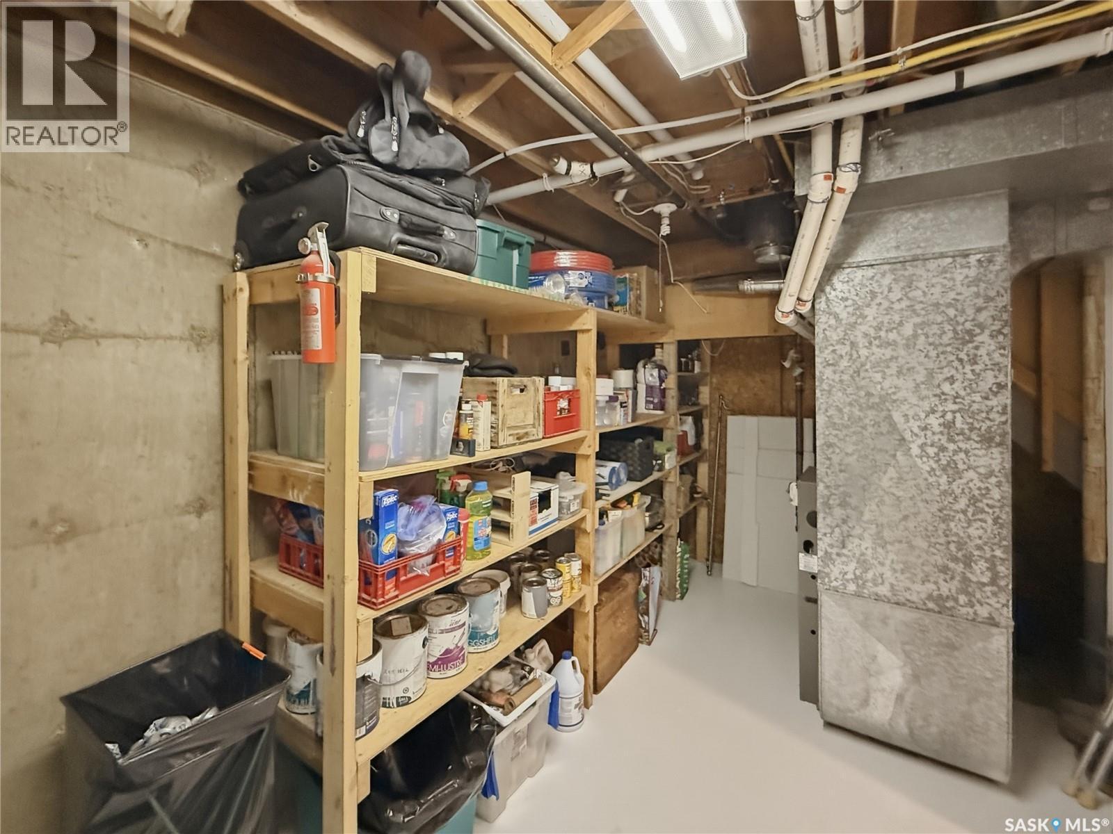 300 Ash Place, Swift Current, SK - Indoor