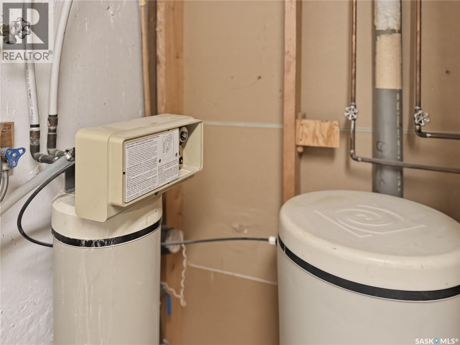300 Ash Place, Swift Current, SK - Indoor Photo Showing Basement