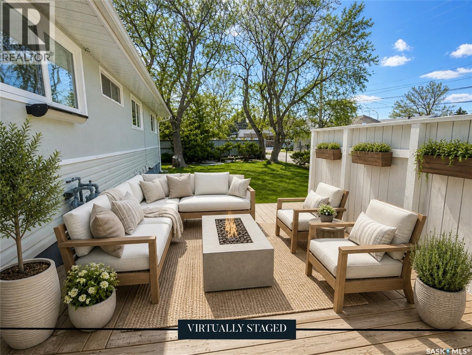 300 Ash Place, Swift Current, SK - Outdoor With Deck Patio Veranda With Exterior