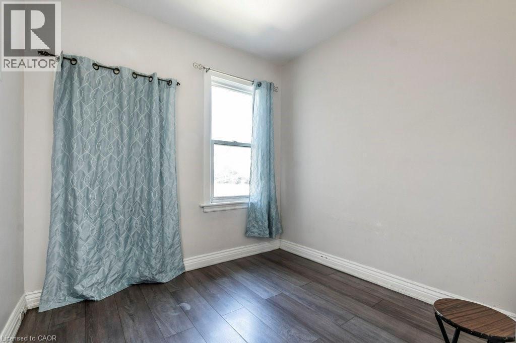 123 Gage Avenue N, Hamilton, ON - Indoor Photo Showing Other Room