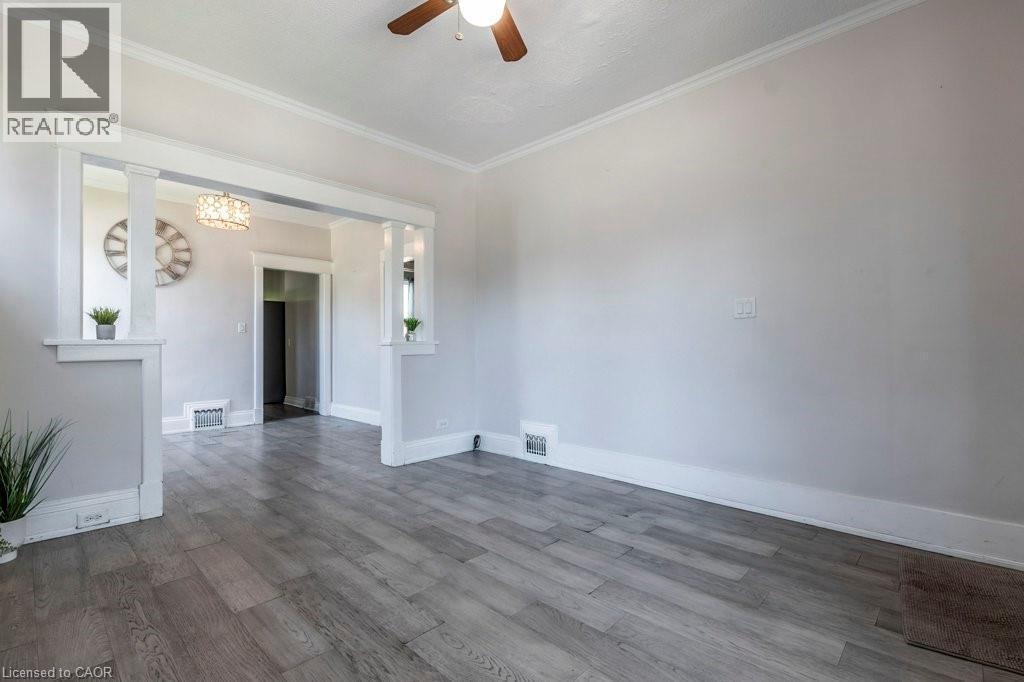 123 Gage Avenue N, Hamilton, ON - Indoor Photo Showing Other Room