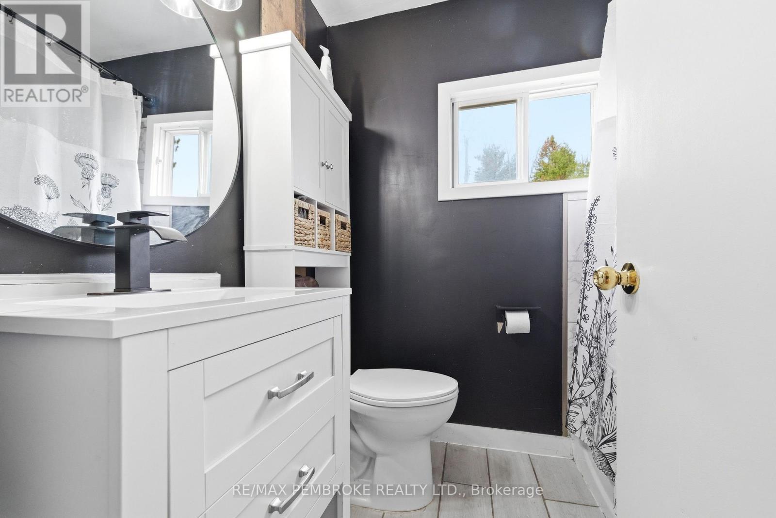 67 Alder Crescent, Deep River, ON - Indoor Photo Showing Bathroom