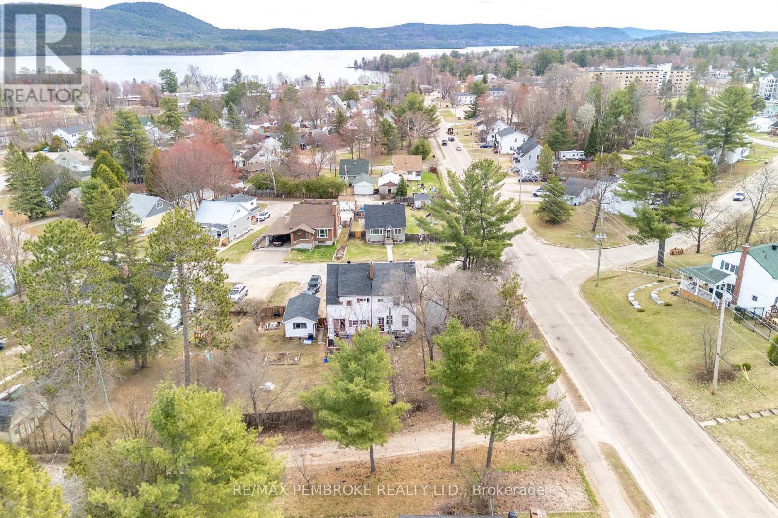 67 Alder Crescent, Deep River, ON - Outdoor With Body Of Water With View