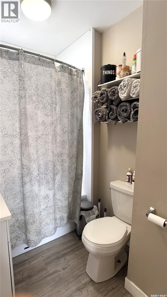 1537 Second Street, Estevan, SK - Indoor Photo Showing Bathroom
