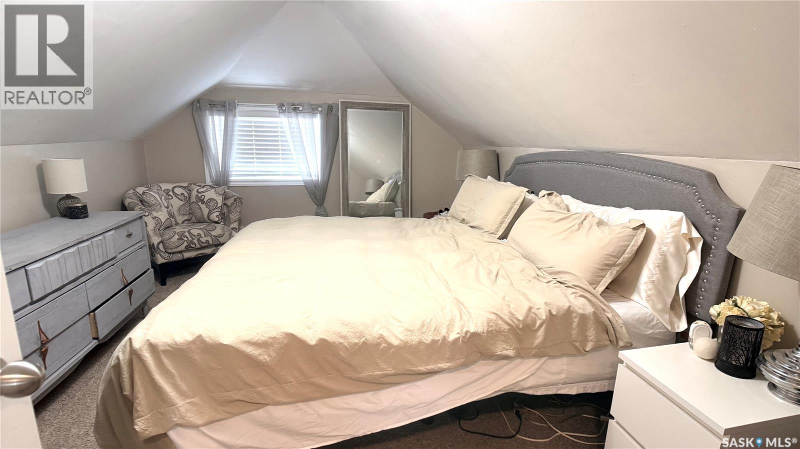 1537 Second Street, Estevan, SK - Indoor Photo Showing Bedroom