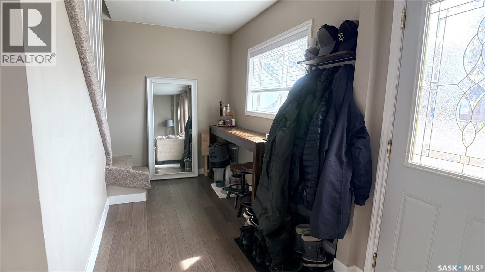 1537 Second Street, Estevan, SK - Indoor