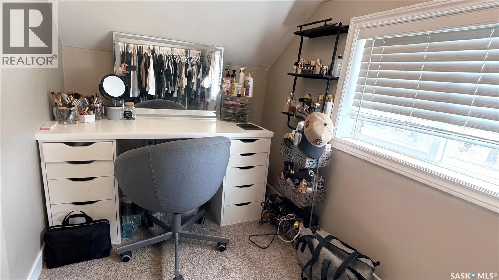 1537 Second Street, Estevan, SK - Indoor Photo Showing Office