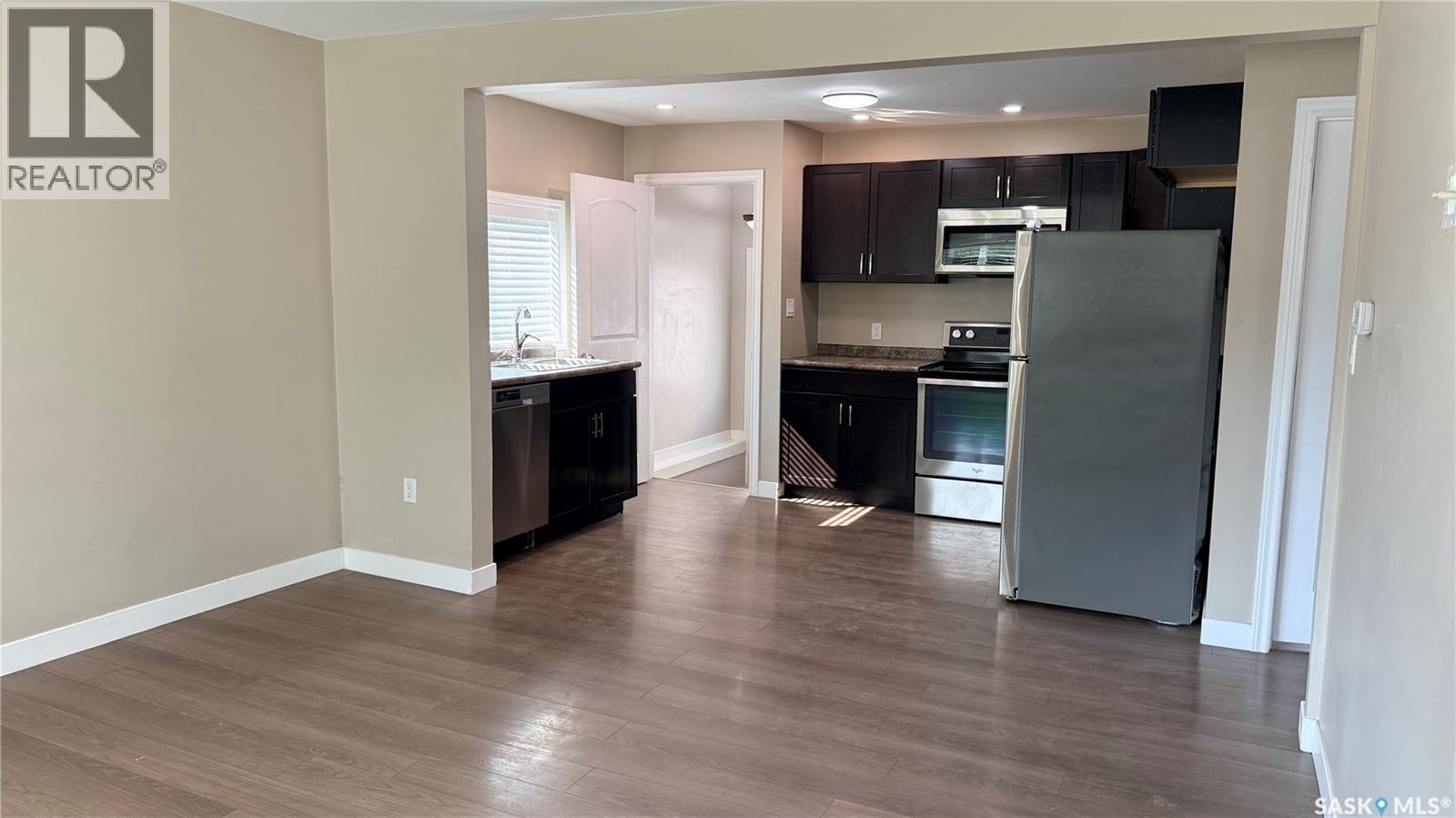 1537 Second Street, Estevan, SK - Indoor Photo Showing Kitchen
