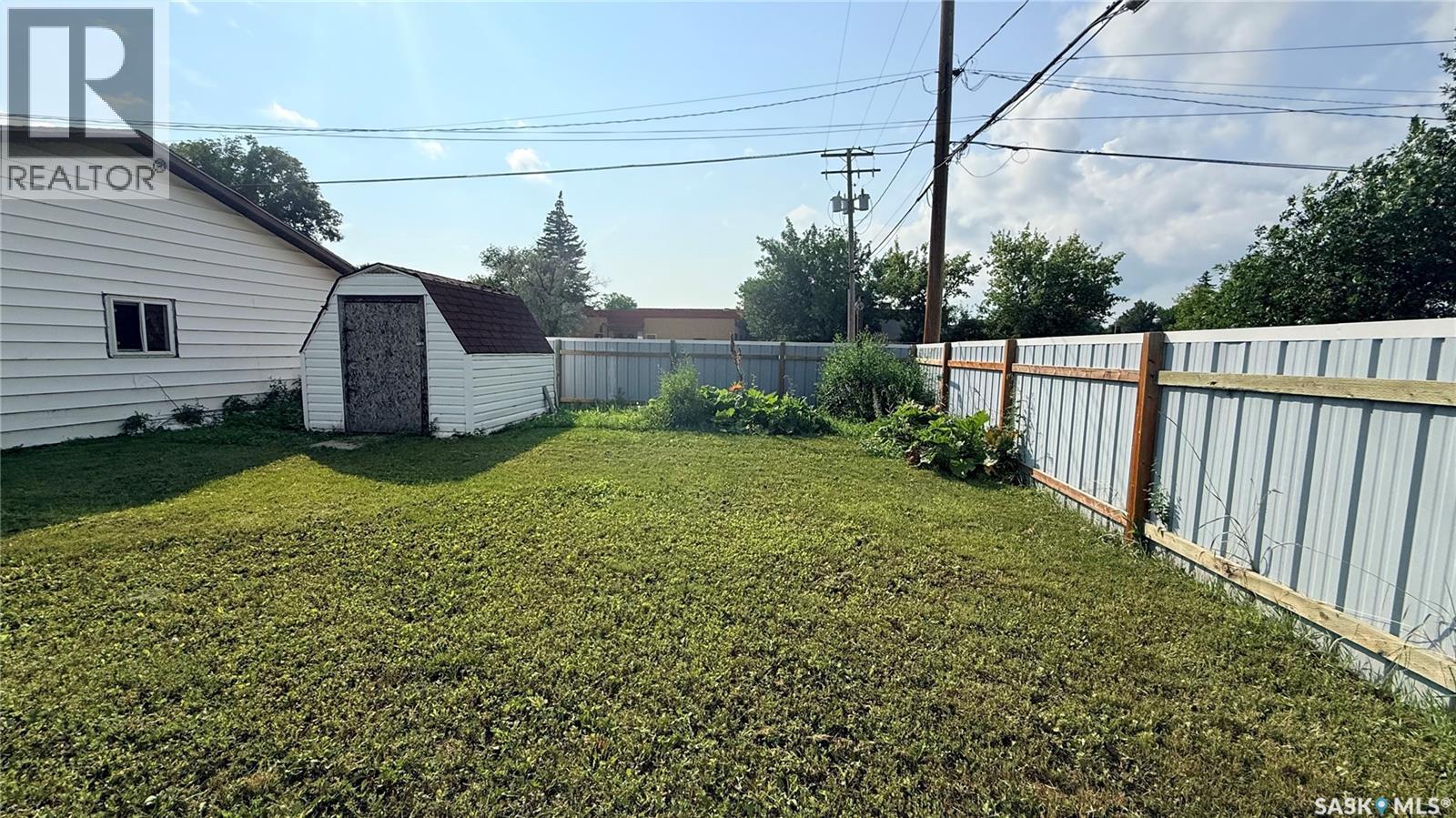 1537 Second Street, Estevan, SK - Outdoor