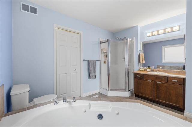 31 Scammel Rd, Winnipeg, MB