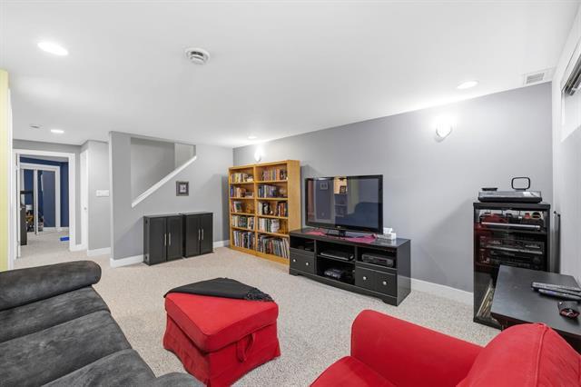 31 Scammel Rd, Winnipeg, MB