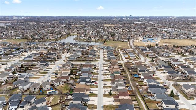 31 Scammel Rd, Winnipeg, MB