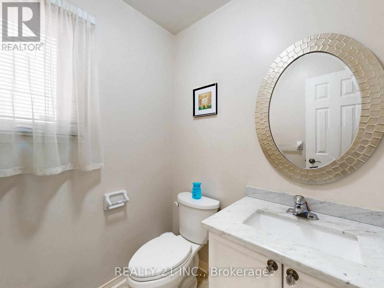 11 Iles Street W, Ajax, ON - Indoor Photo Showing Bathroom