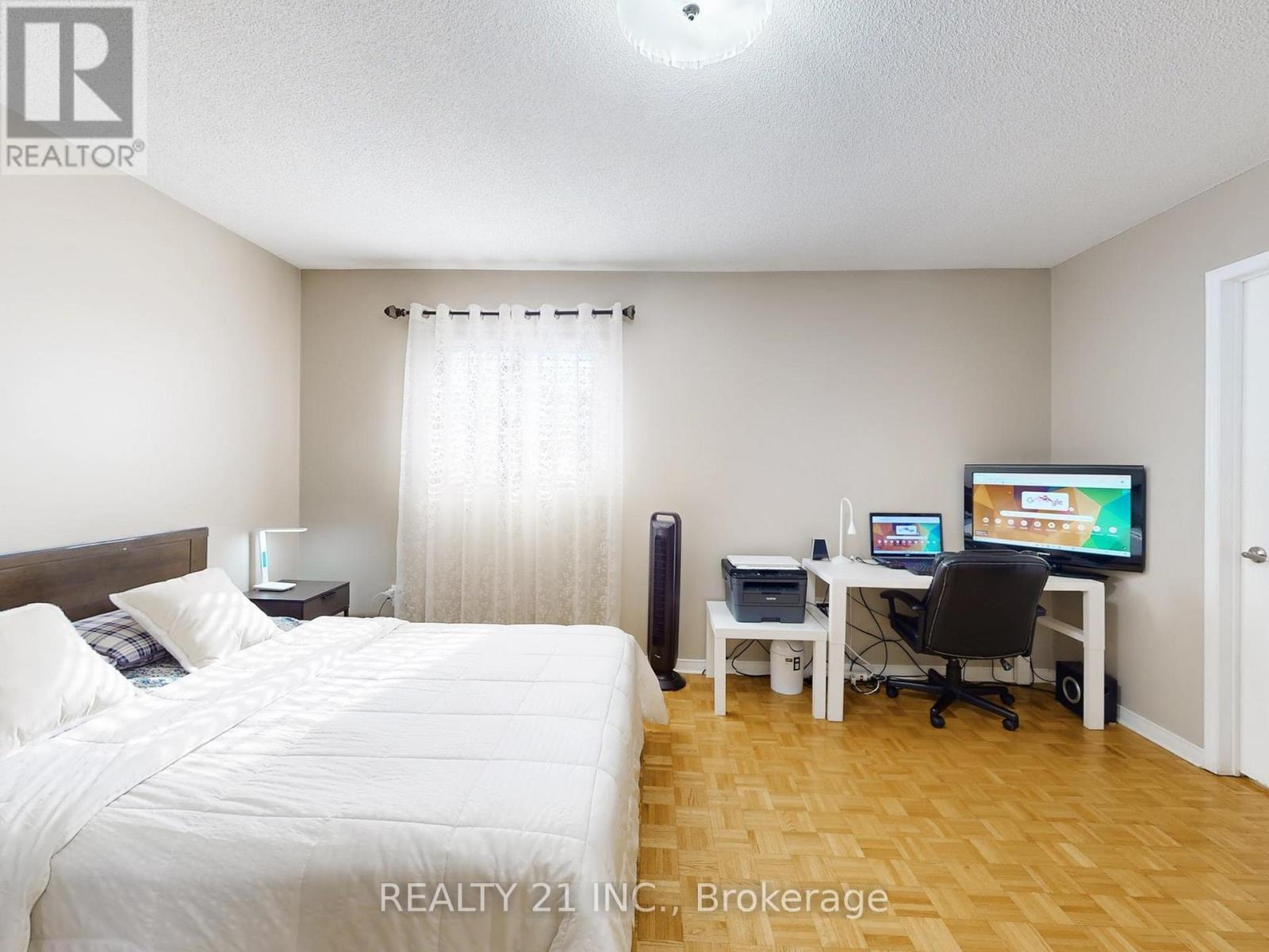 11 Iles Street W, Ajax, ON - Indoor Photo Showing Bedroom