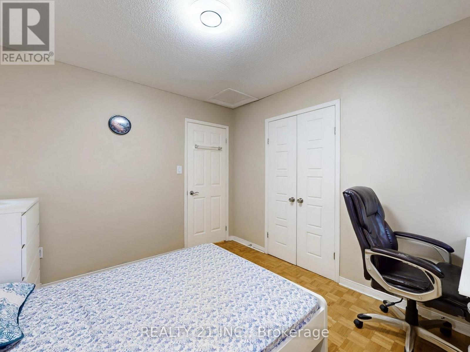 11 Iles Street W, Ajax, ON - Indoor Photo Showing Bedroom