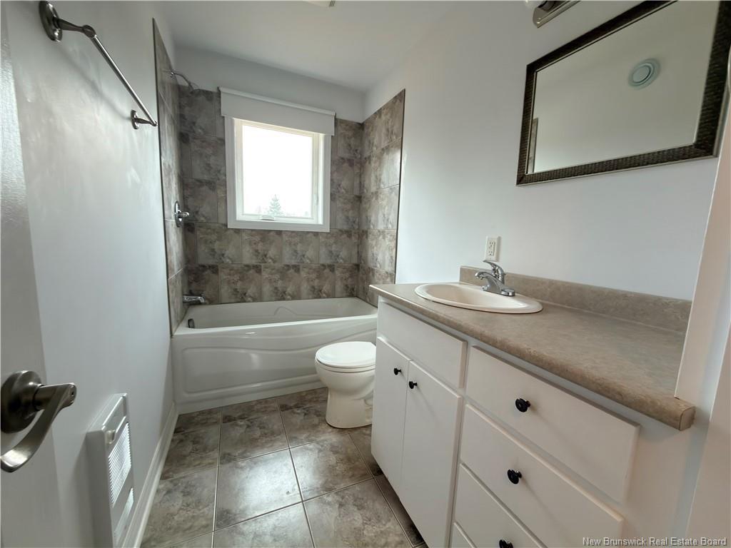 1870 Schryer Ave, Bathurst, NB