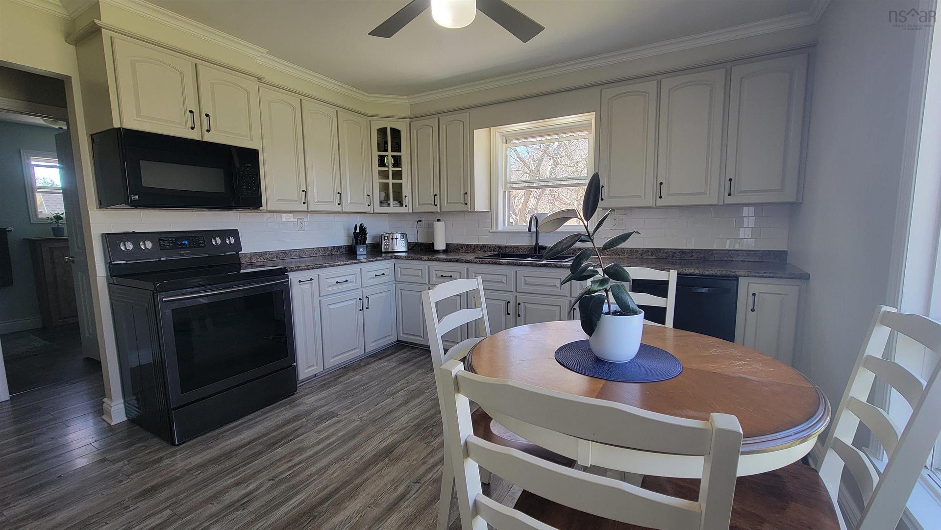 202 Saunders Road, Deerfield, NS