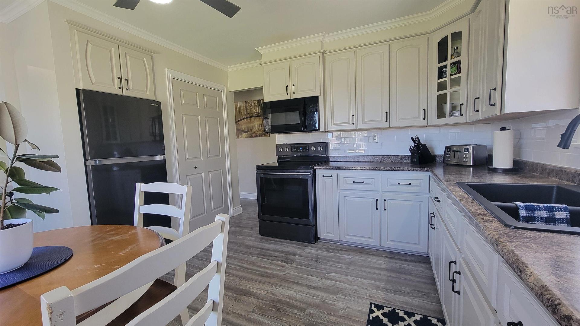 202 Saunders Road, Deerfield, NS