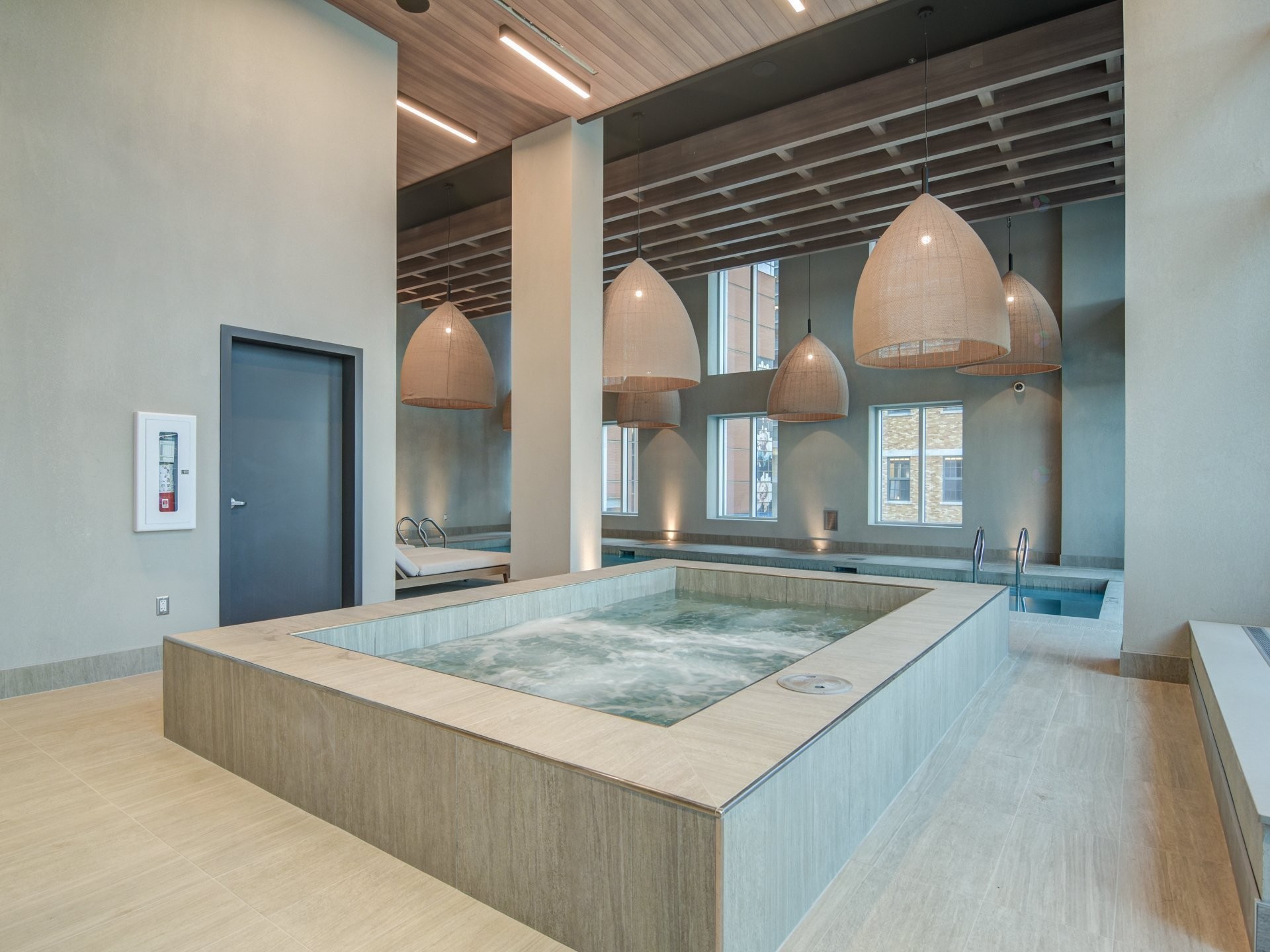 Piscine - 4905-1288 Rue St-Antoine O., Montréal (Ville-Marie), QC - Indoor Photo Showing Other Room