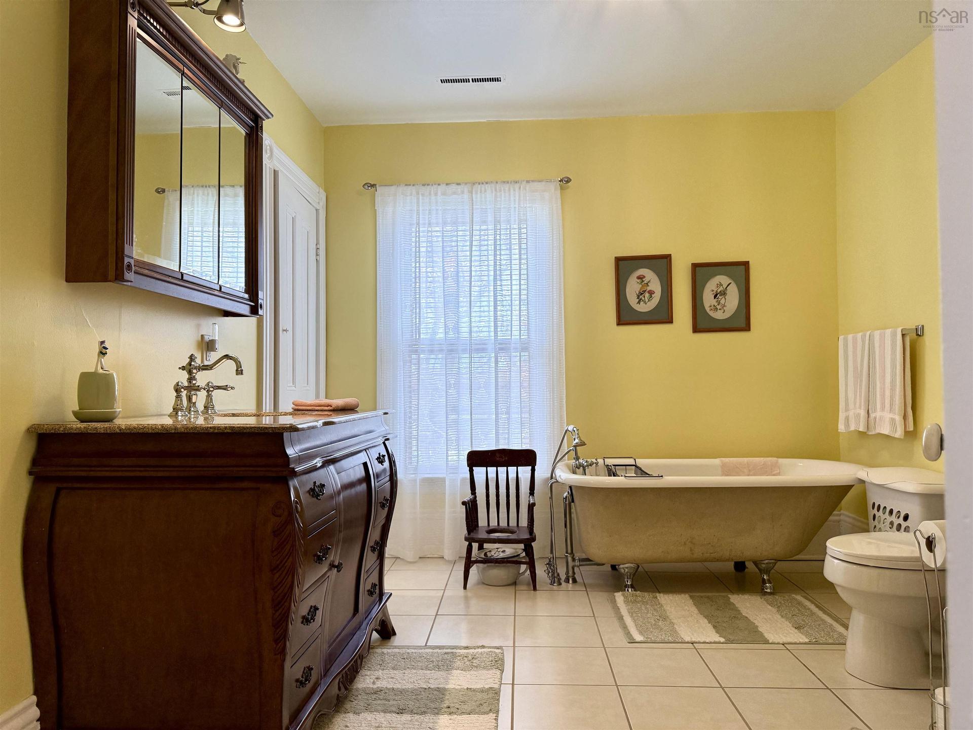 1684 242 Highway, River Hebert, NS