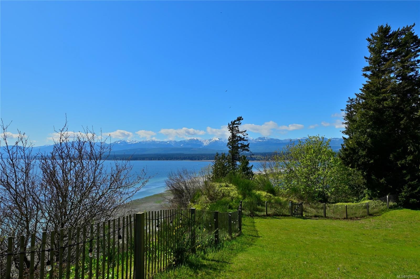 1133 Moore Rd, Comox, BC