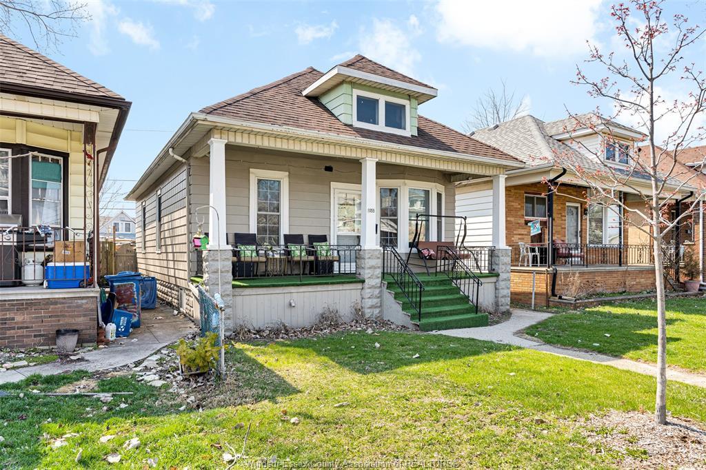 1055 Hall, Windsor, ON