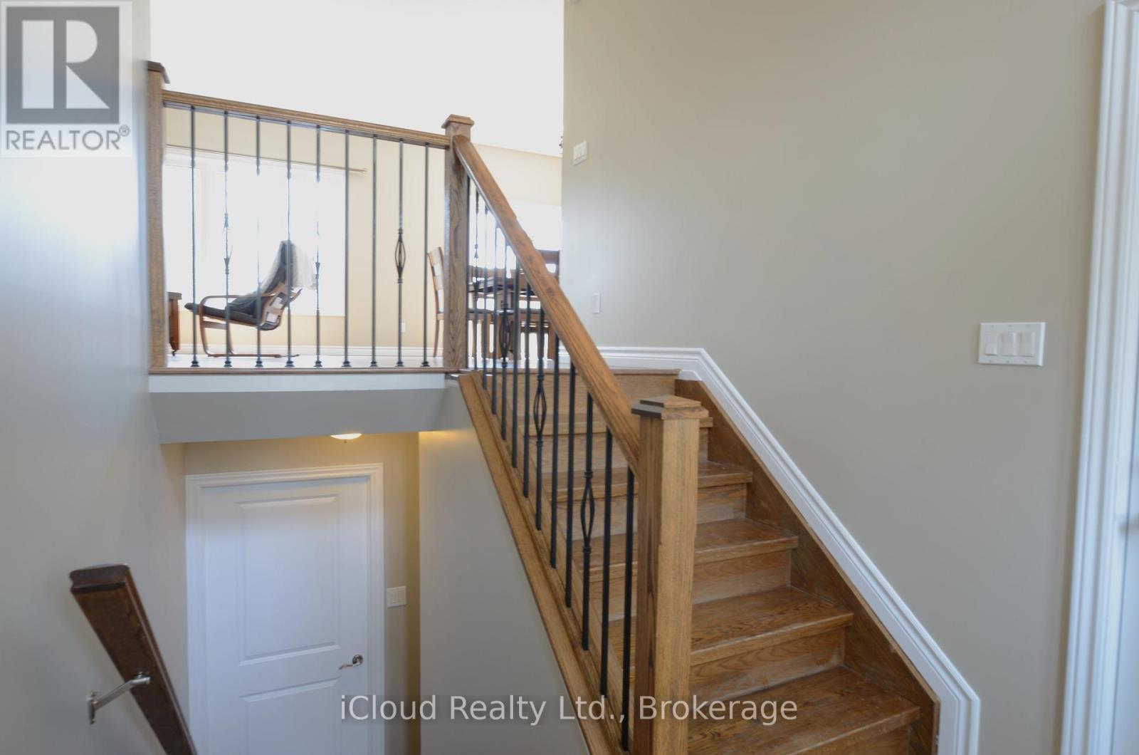 25 Rue Vanier, Tiny, ON - Indoor Photo Showing Other Room