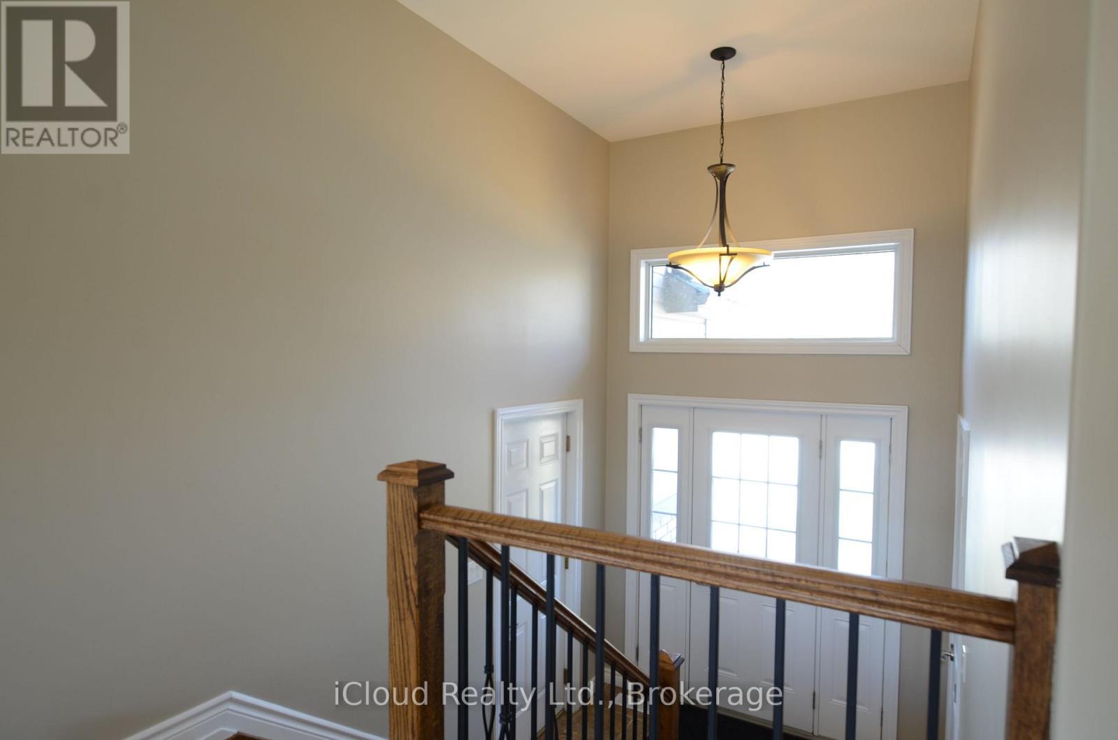 25 Rue Vanier, Tiny, ON - Indoor Photo Showing Other Room
