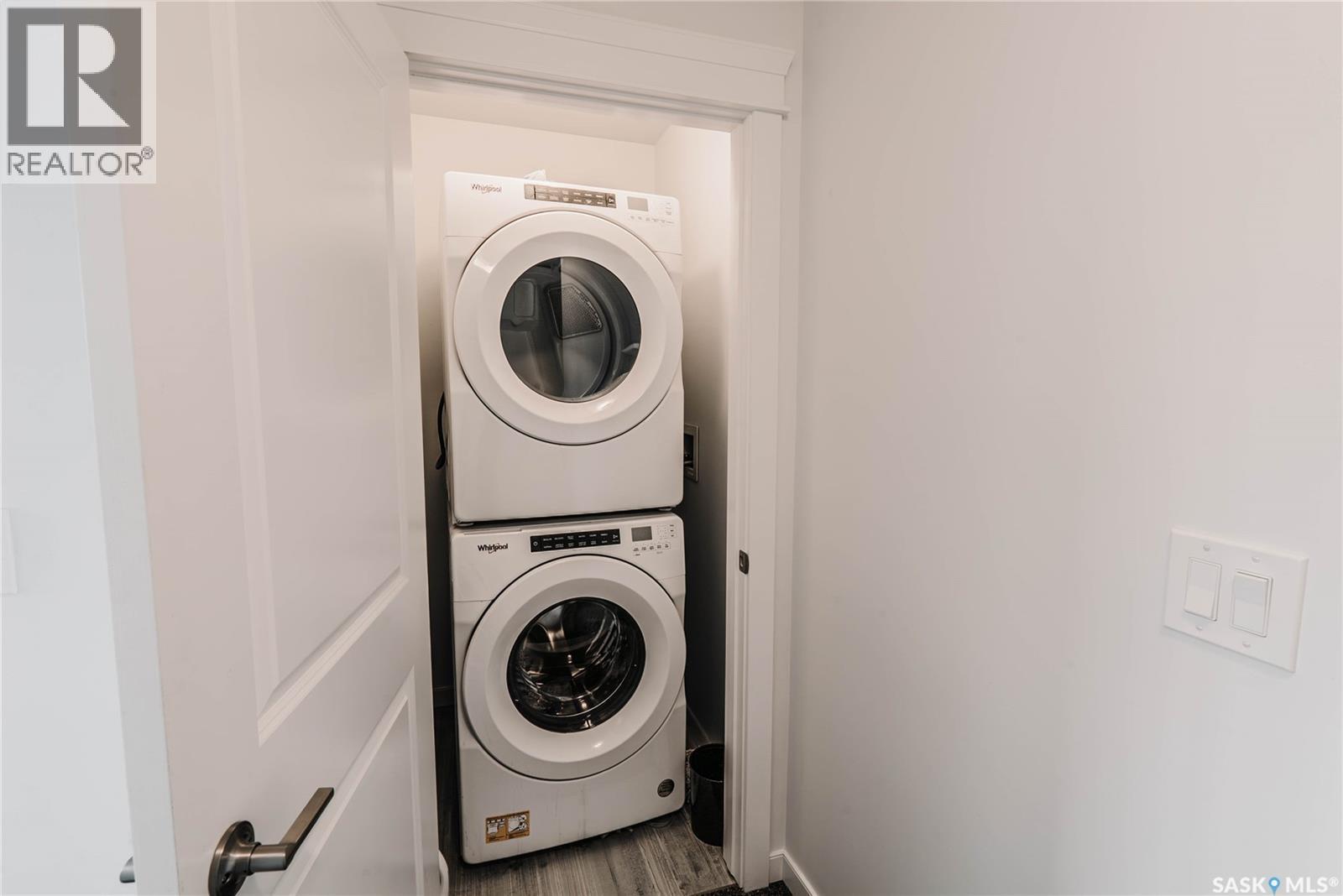 451 L Avenue S, Saskatoon, SK - Indoor Photo Showing Laundry Room