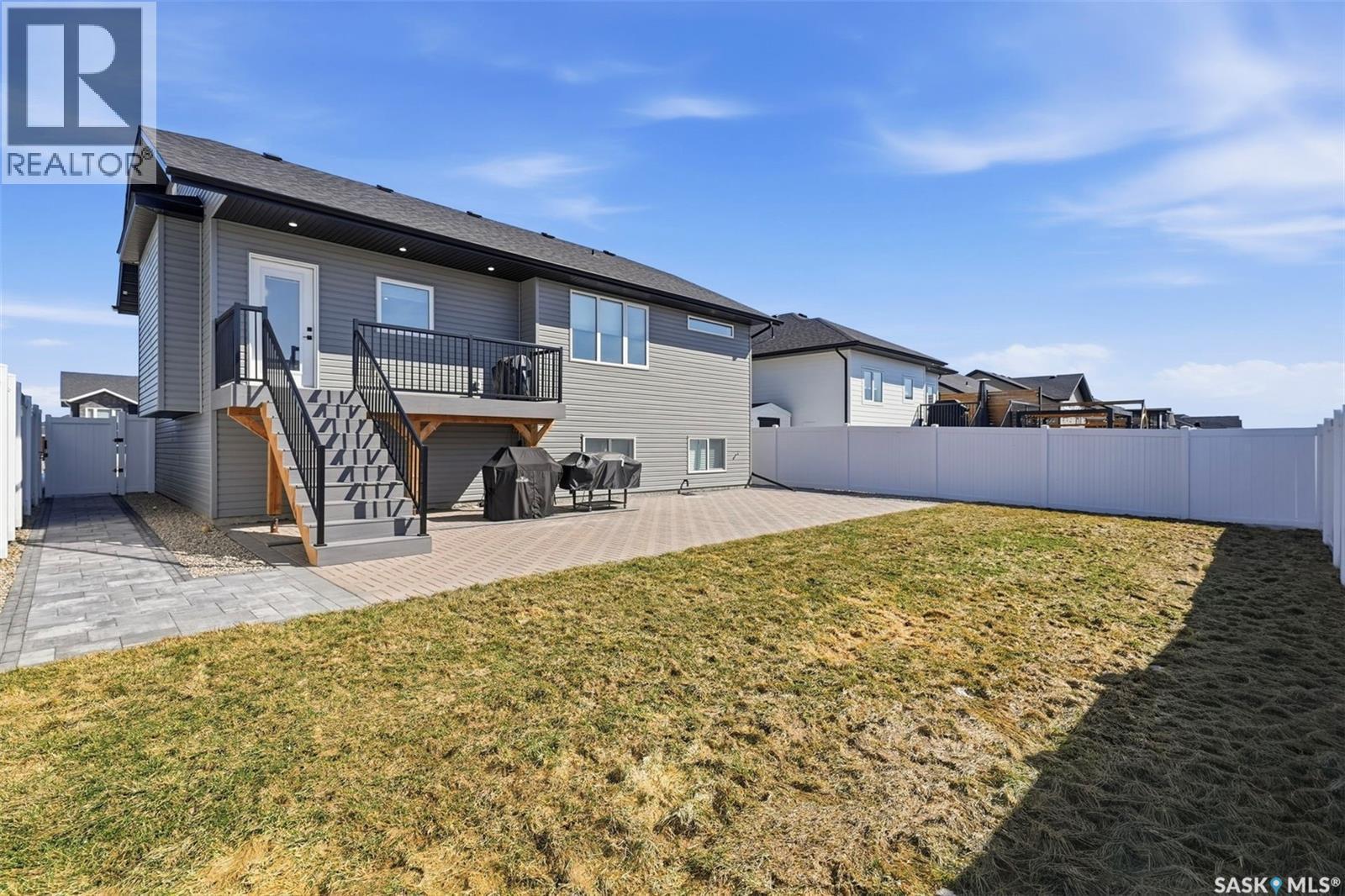 709 Sarazen Drive, Warman, SK - Outdoor