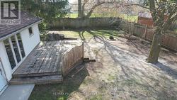 Fenced yard ARU potential -