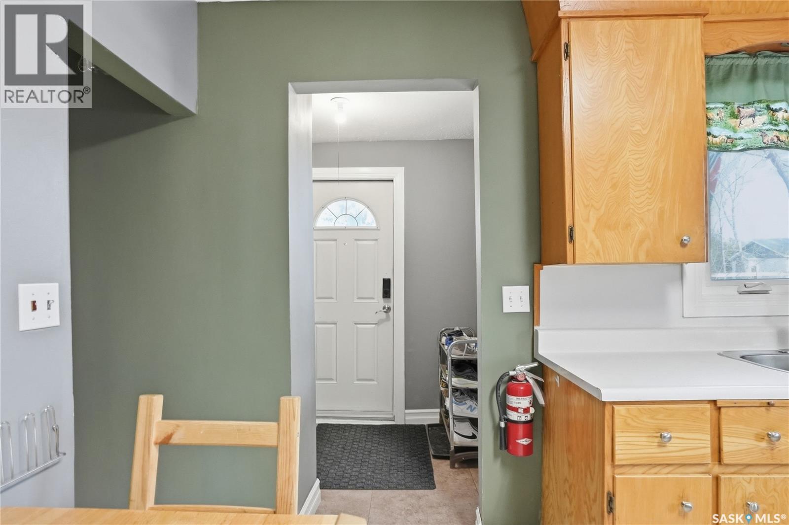 1 2Nd Street E, Langham, SK - Indoor Photo Showing Other Room