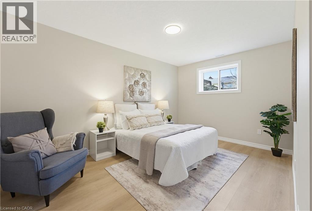 99 Oakhurst Crescent, Kitchener, ON - Indoor Photo Showing Bedroom