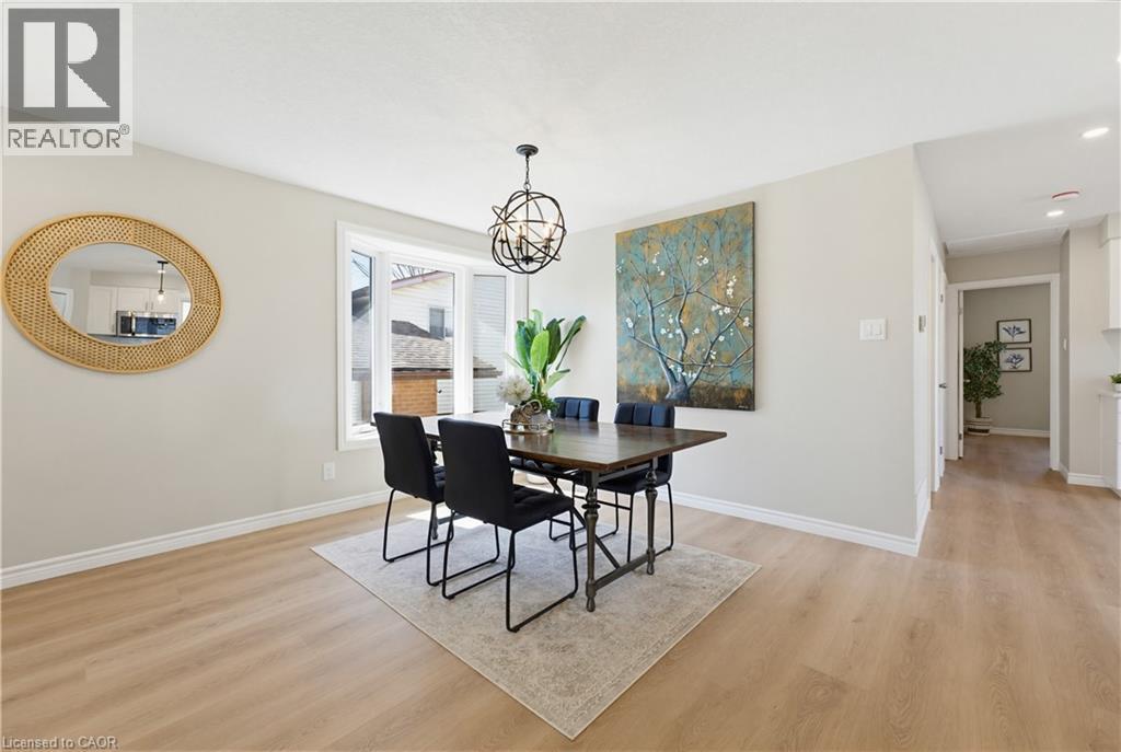 99 Oakhurst Crescent, Kitchener, ON - Indoor Photo Showing Dining Room