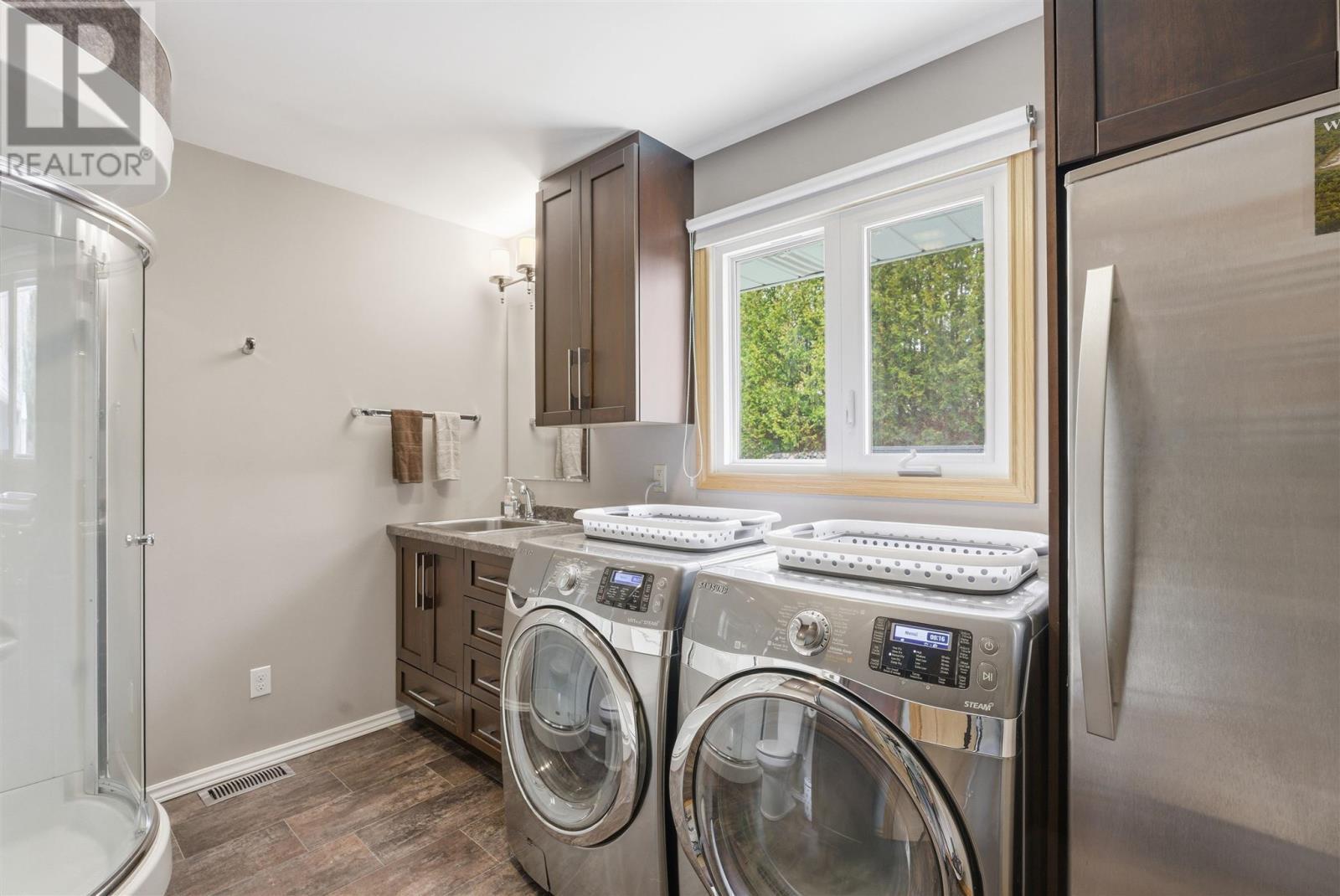 19 Ash St, Blind River, ON - Indoor Photo Showing Laundry Room