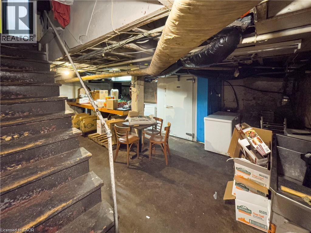 Image quality insufficient for description - 85 King Street W, Kitchener, ON