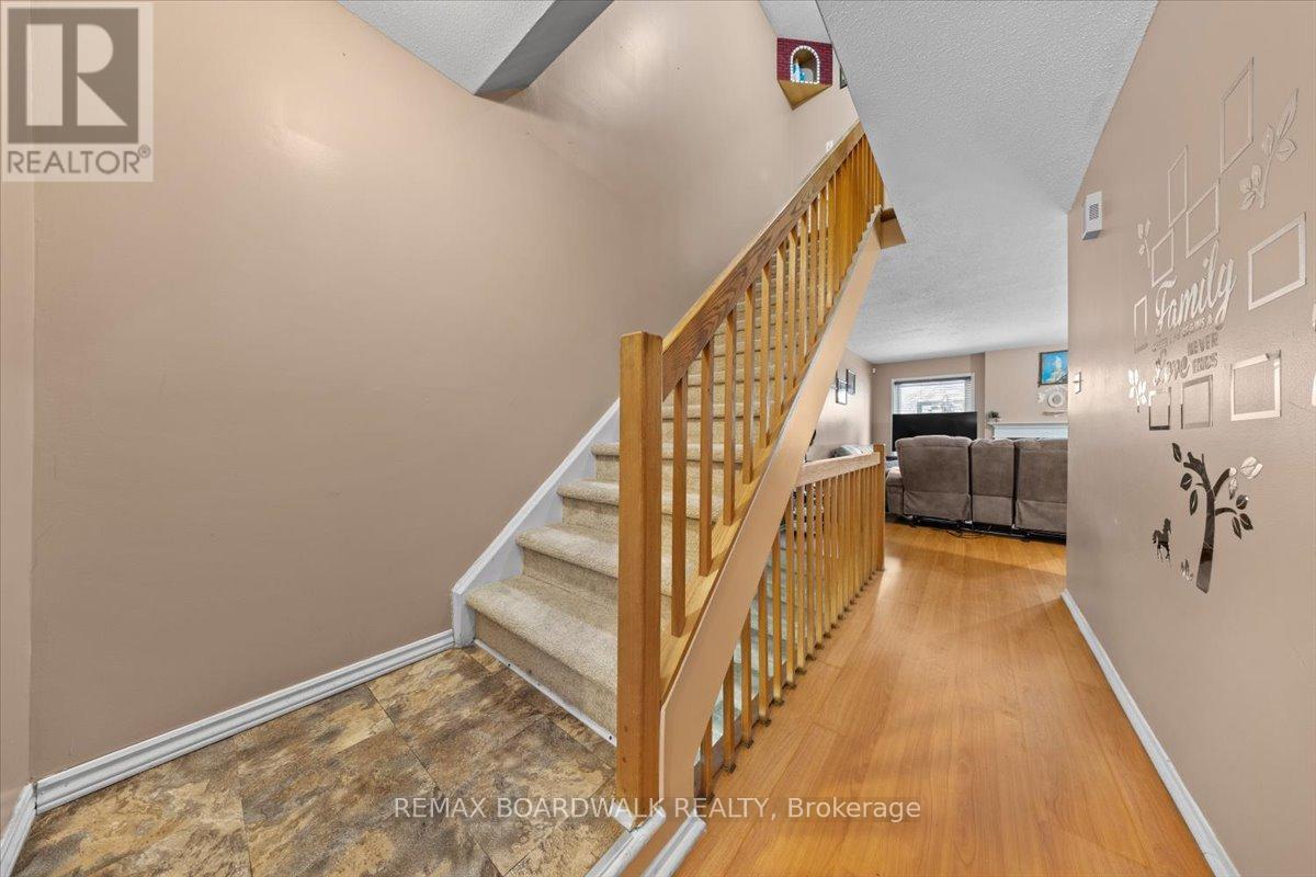 1516 Briarfield Crescent, Ottawa, ON - Indoor Photo Showing Other Room