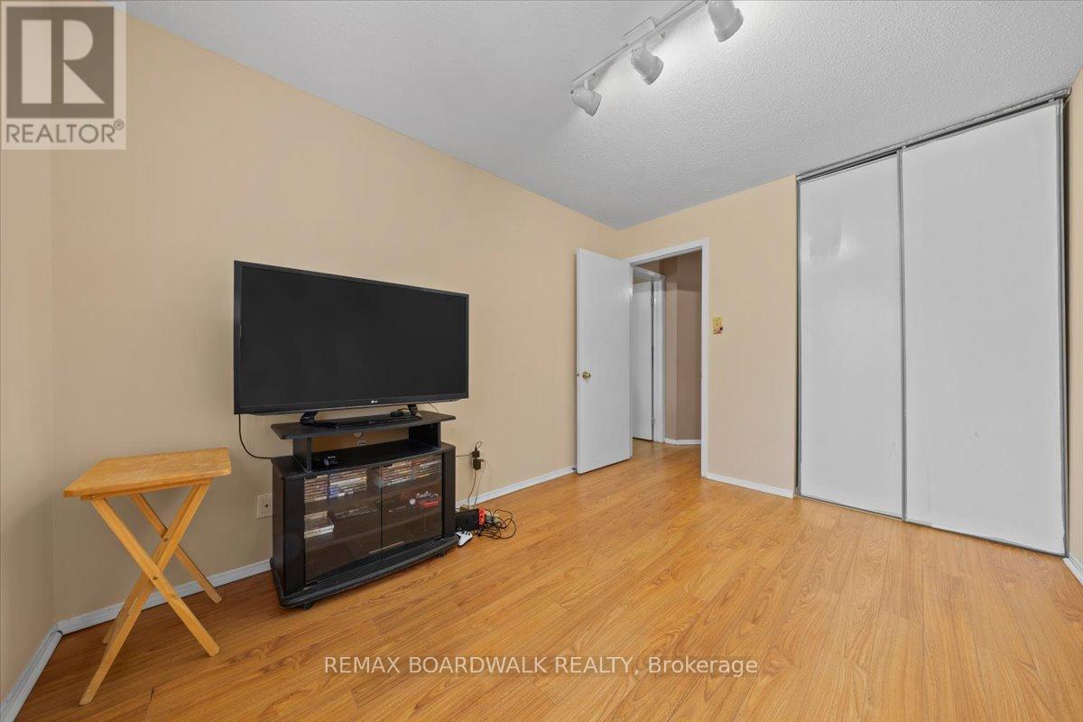 1516 Briarfield Crescent, Ottawa, ON - Indoor Photo Showing Other Room