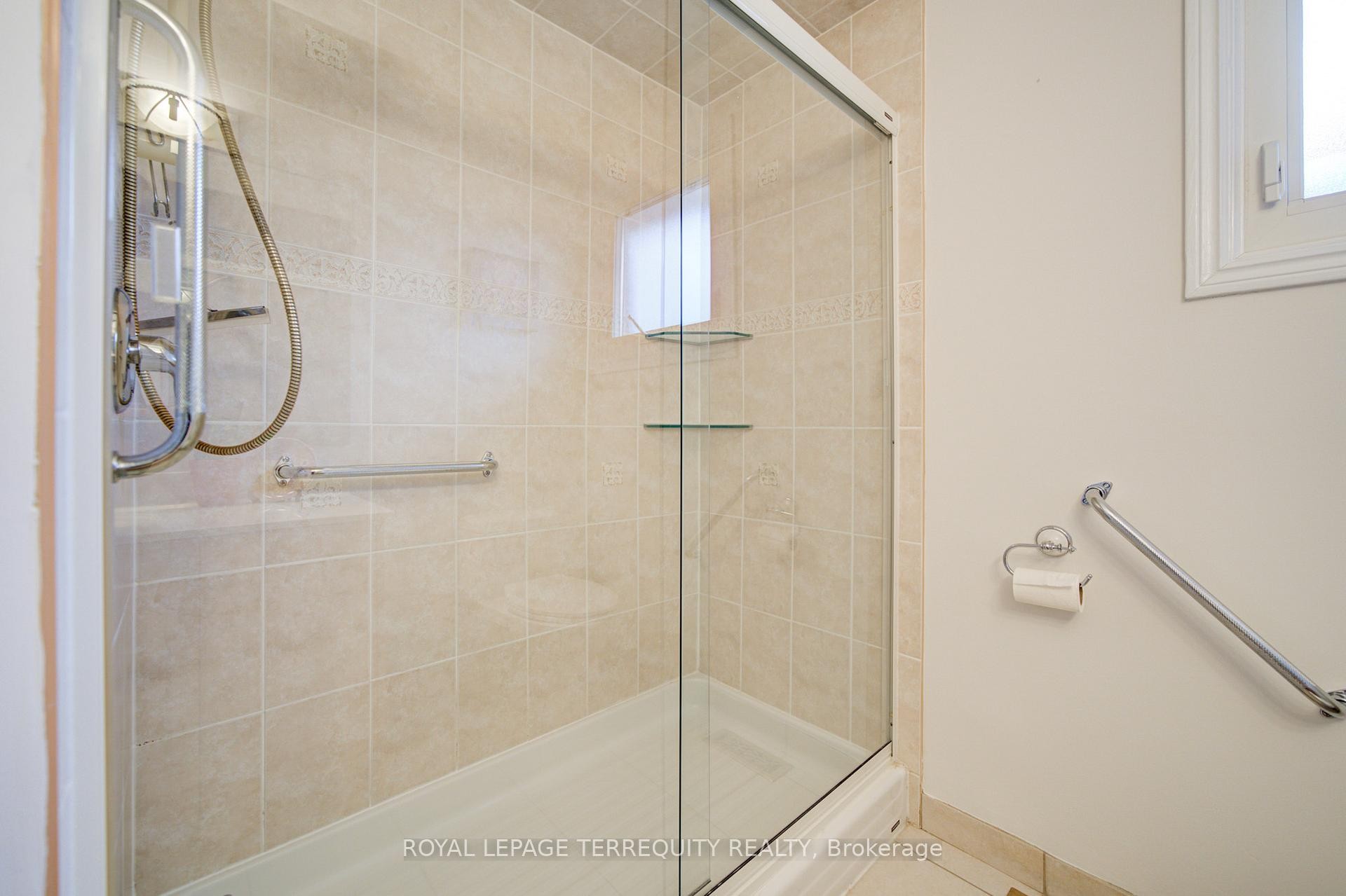 1656 Carrington Road, Mississauga, ON - Indoor Photo Showing Bathroom