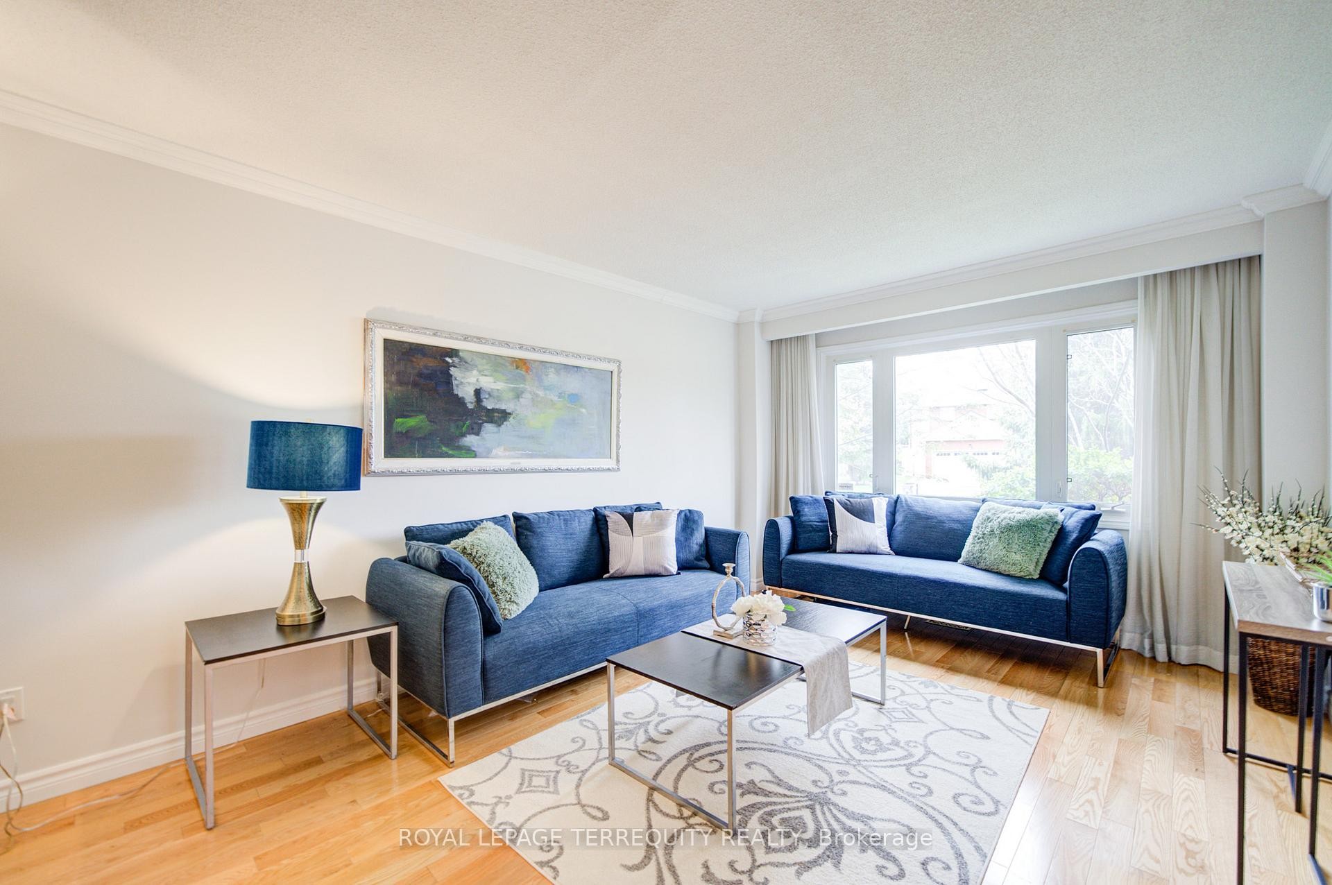 1656 Carrington Road, Mississauga, ON - Indoor Photo Showing Living Room