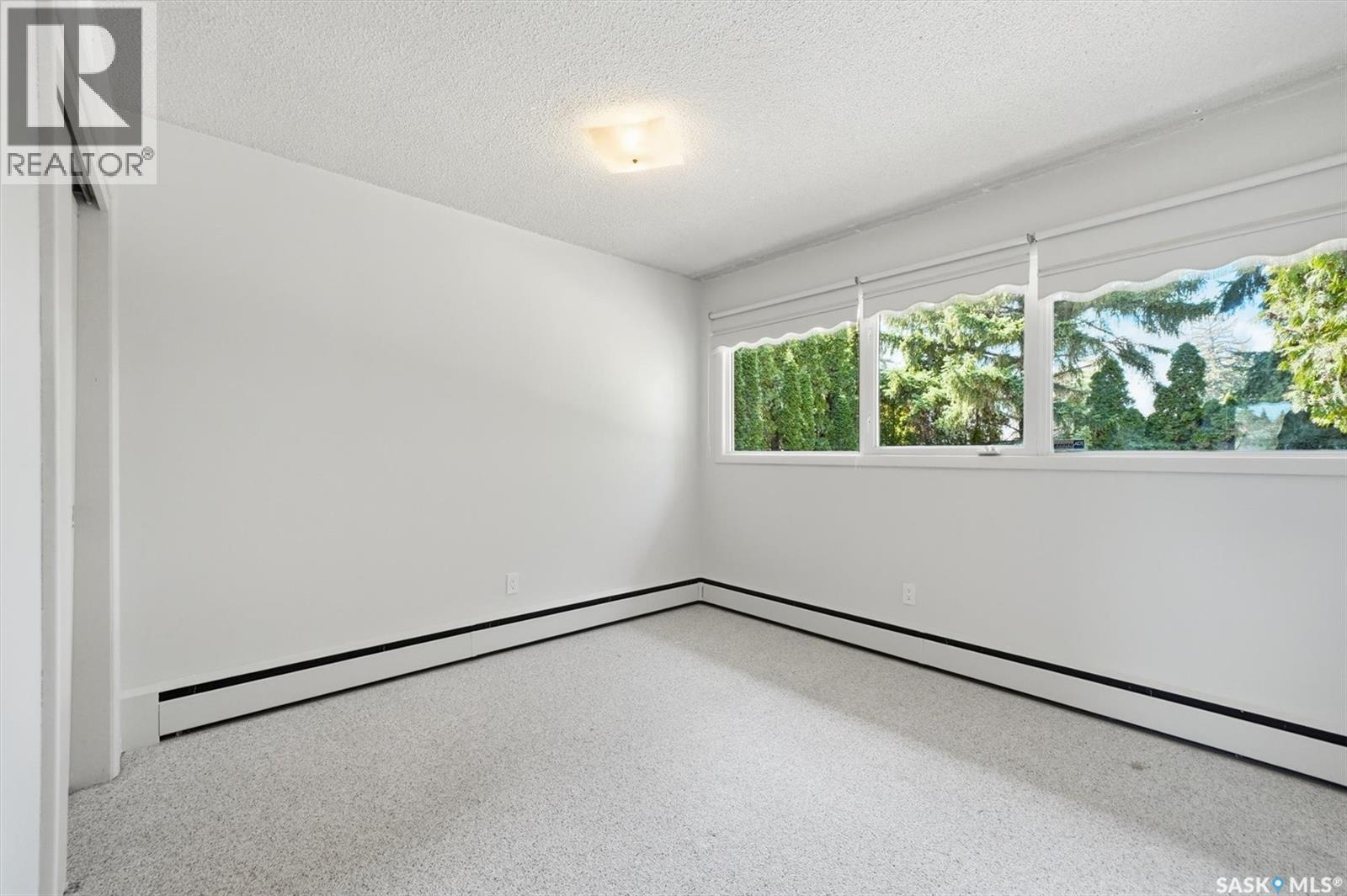 2020 Eastlake Avenue, Saskatoon, SK - Indoor Photo Showing Other Room