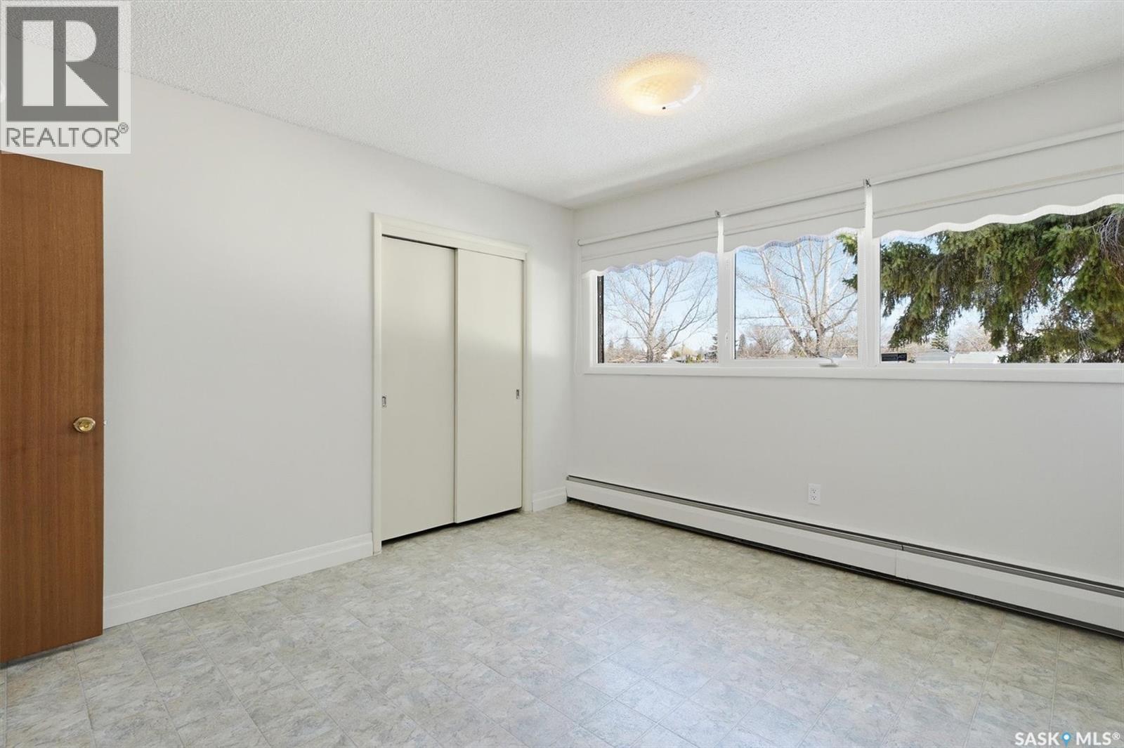 2020 Eastlake Avenue, Saskatoon, SK - Indoor Photo Showing Other Room