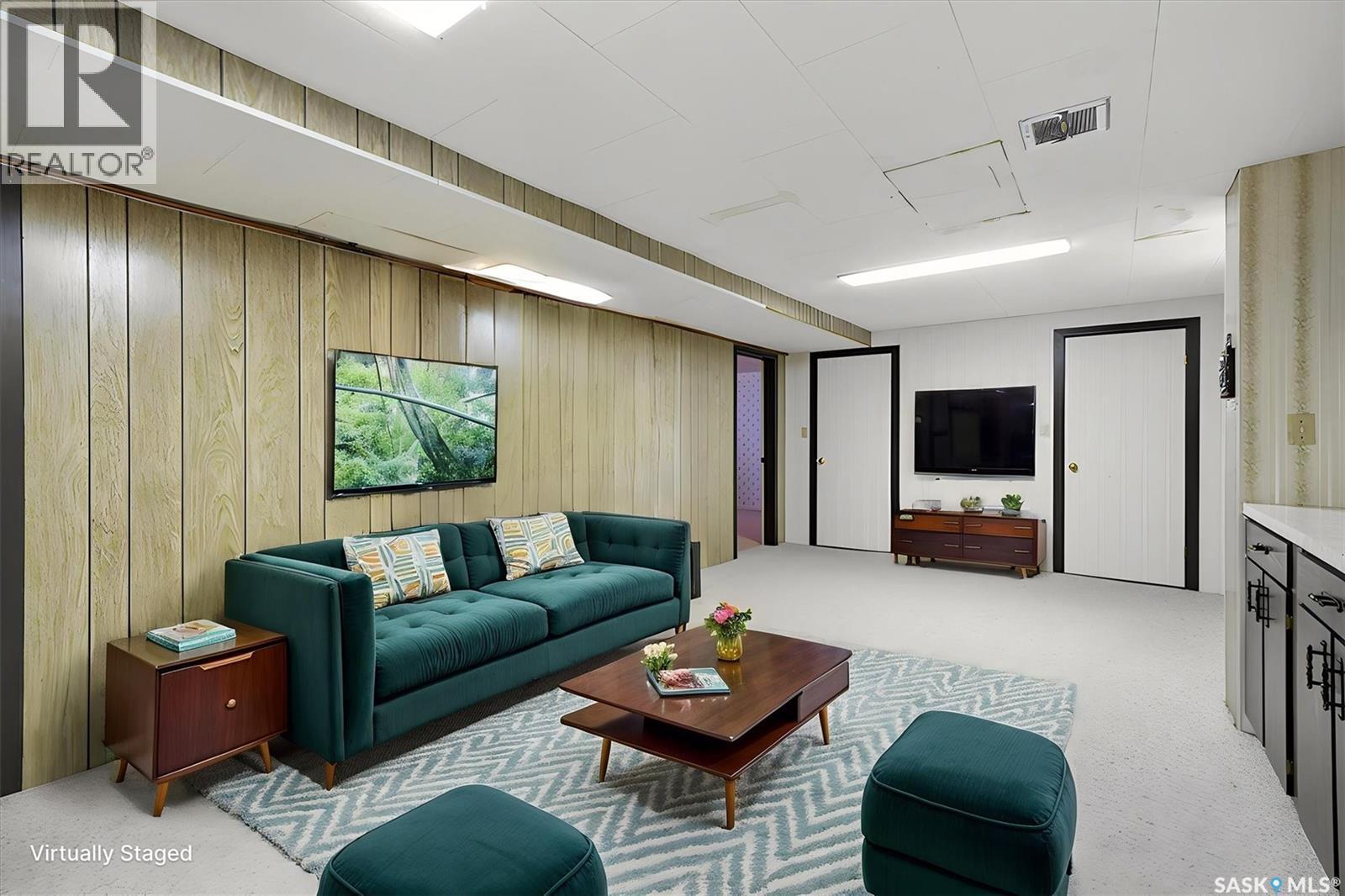 2020 Eastlake Avenue, Saskatoon, SK - Indoor