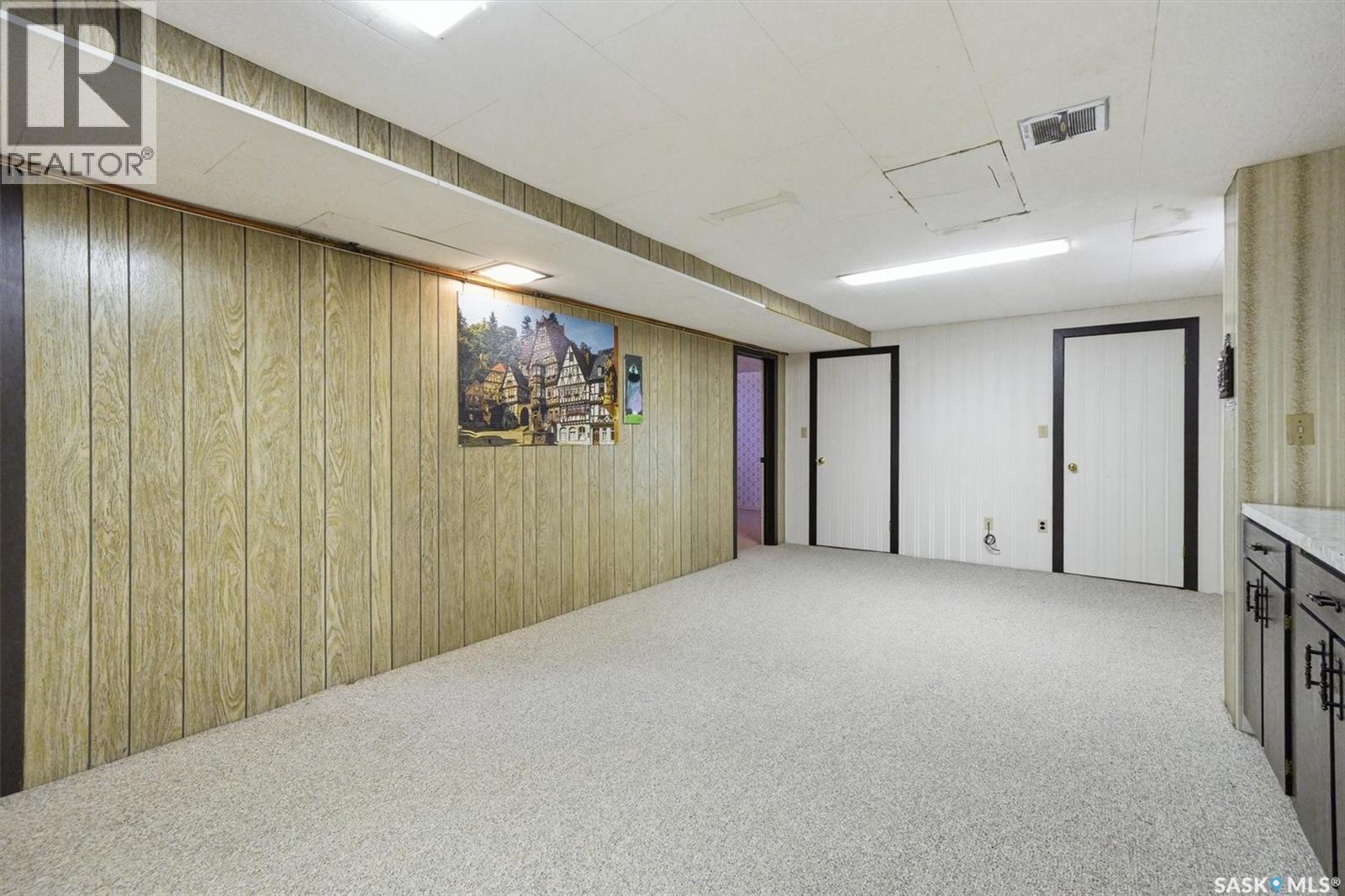 2020 Eastlake Avenue, Saskatoon, SK - Indoor
